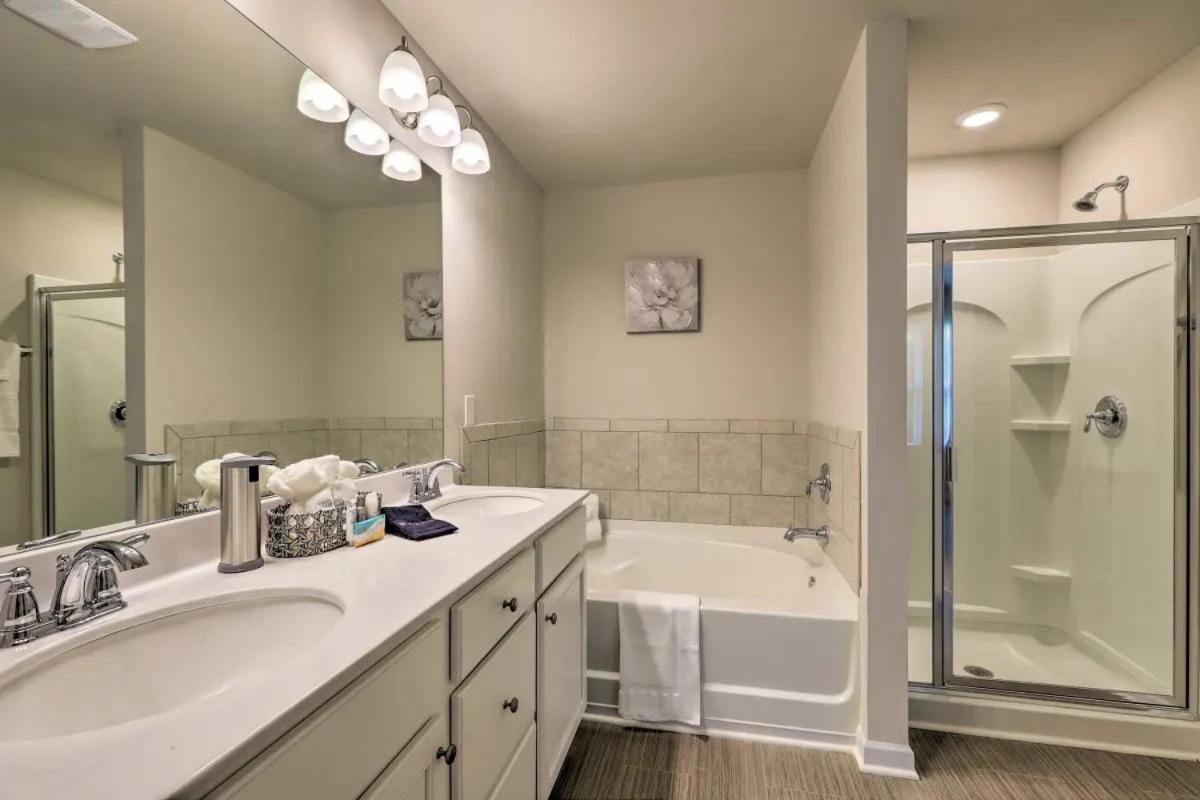 Modern 3Br Townhome 10 Mins To Downtown Atl Атланта Екстериор снимка